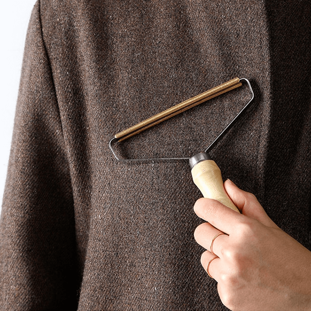 Lint Scraper for Clothes Copper | Removes Lint, Pet Hair and Bobbles | Long-Lasting De-Linting for Fabric and Upholstery 2