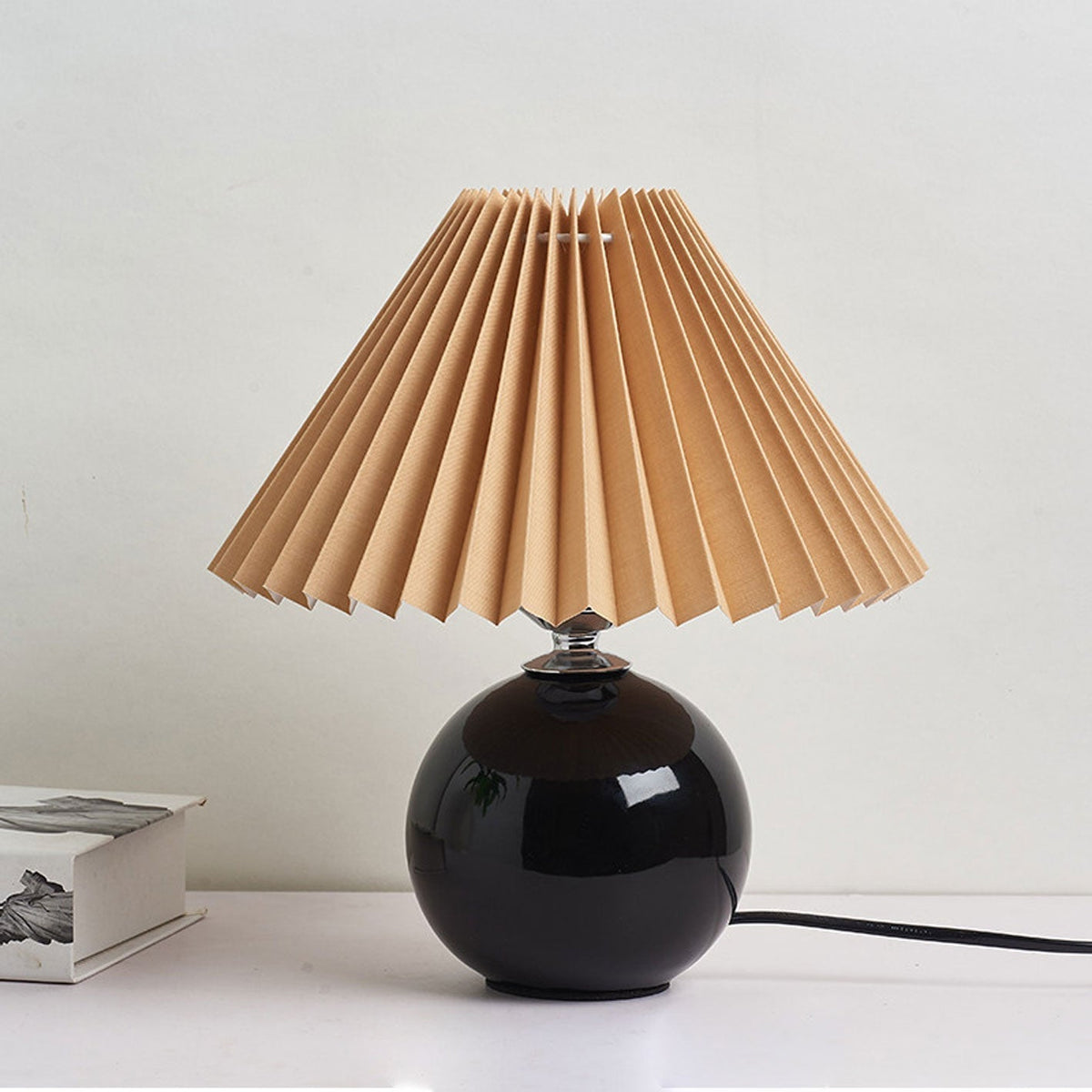Nordic Ceramic Pleated Table Light | 1-Light Lasson Living