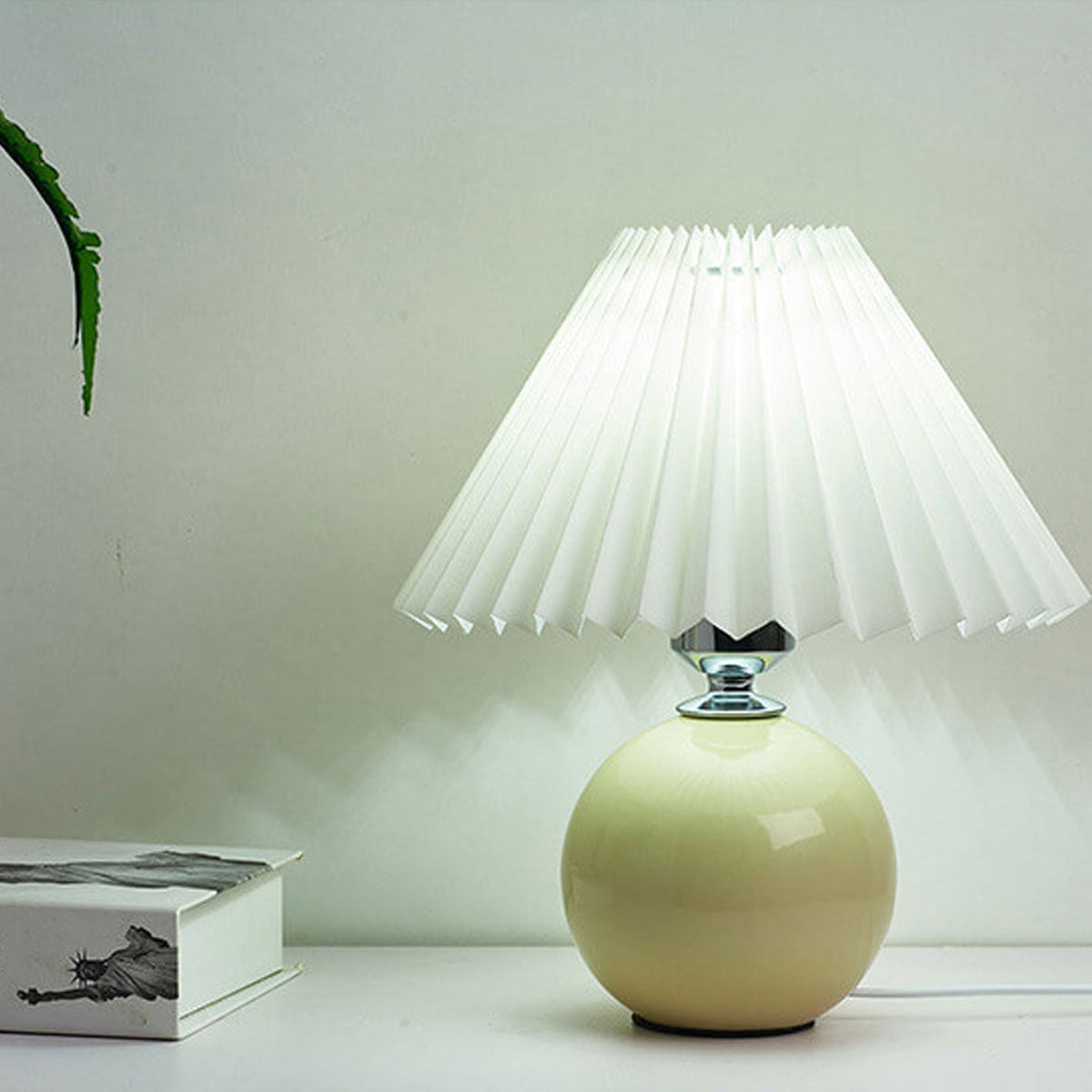 Nordic Ceramic Pleated Table Light | 1-Light Lasson Living