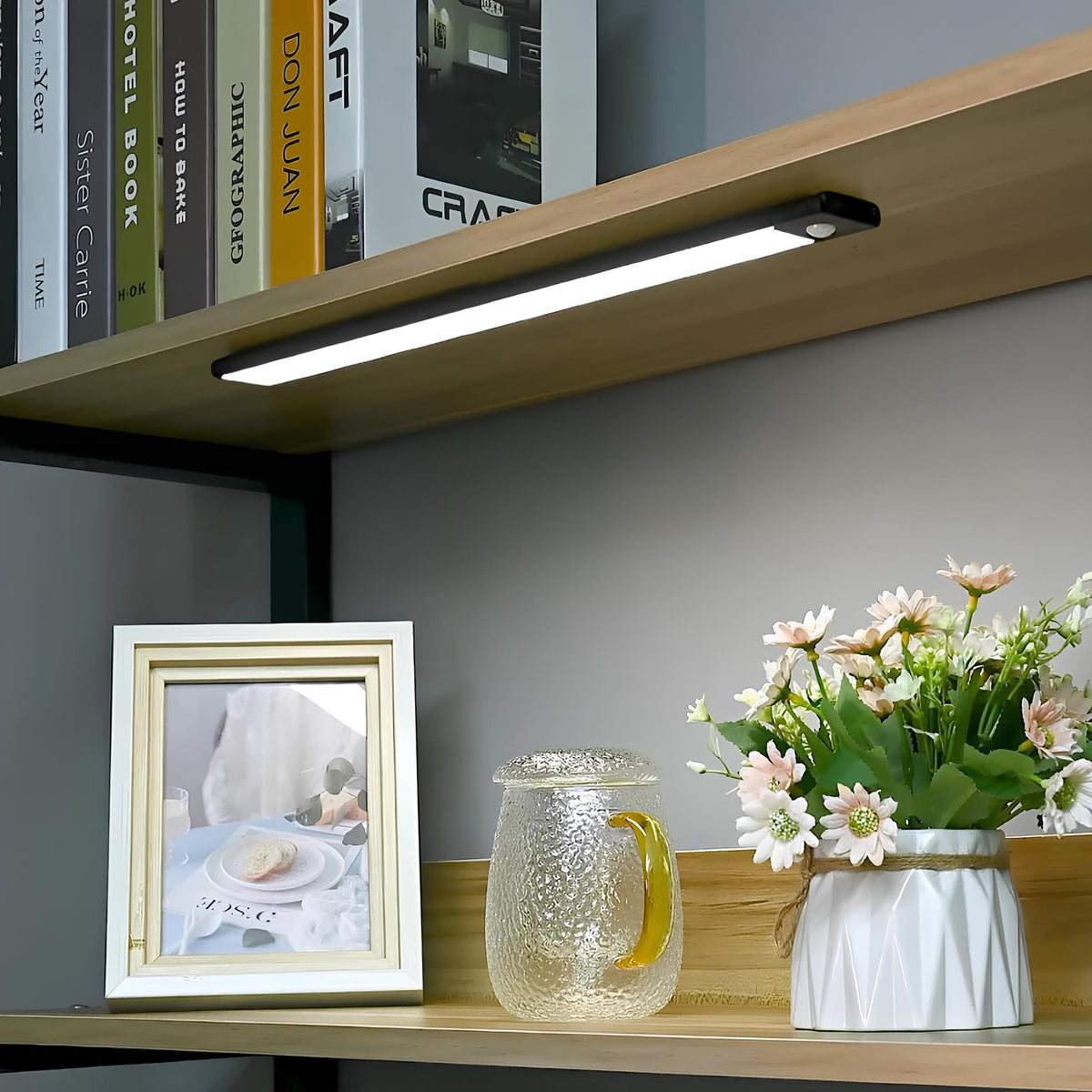 Motion Sensor LED Light Bar | USB Rechargeable, 20/30/40 cm, Warm/Natural/Cool Tones | Magnetic Mount, Dimmable, No Wiring 6