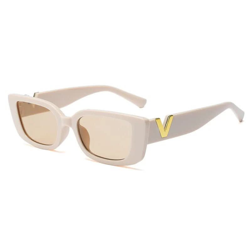 Cat-Eye Sunglasses With UV400 Protection – Lightweight Frame