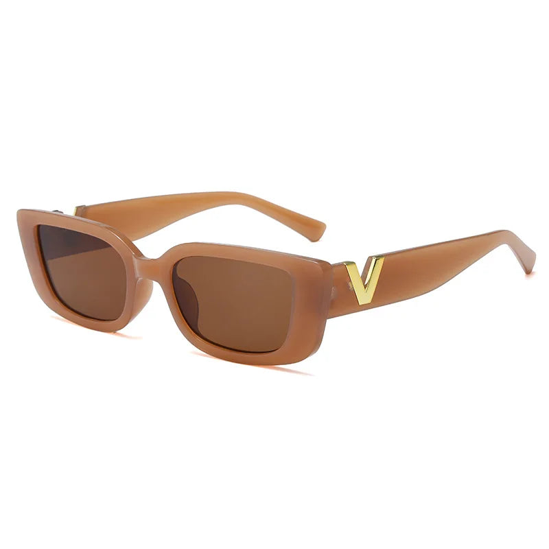 Cat-Eye Sunglasses With UV400 Protection – Lightweight Frame