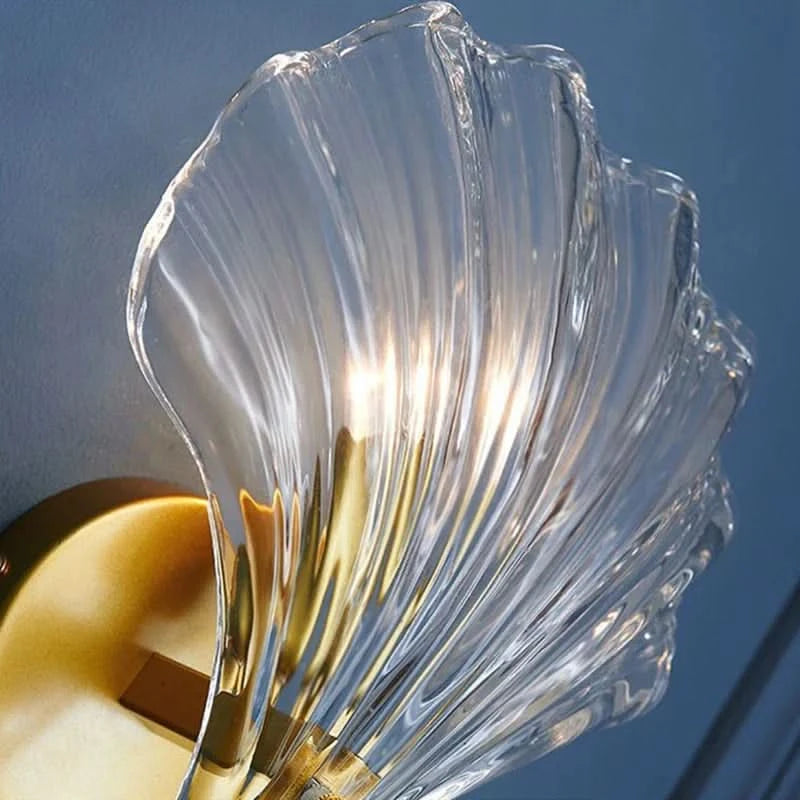 CoralBeam | Shell Glass Wall Light – Warm LED Design for Elegant Interiors