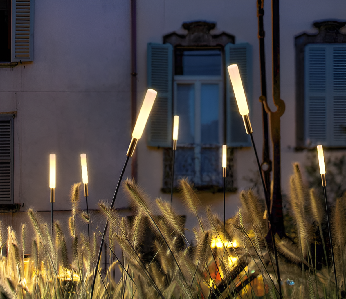 Garduru | Solar Outdoor Lights with Weather-Resistant Design - Modern LED for Gardens