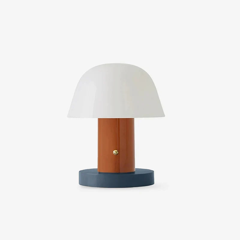 House-Shaped Table Lamp Metal & Polycarbonate | USB Charging Port, E14 Warm Light | Nordic Bedside Night Light for Home and Office