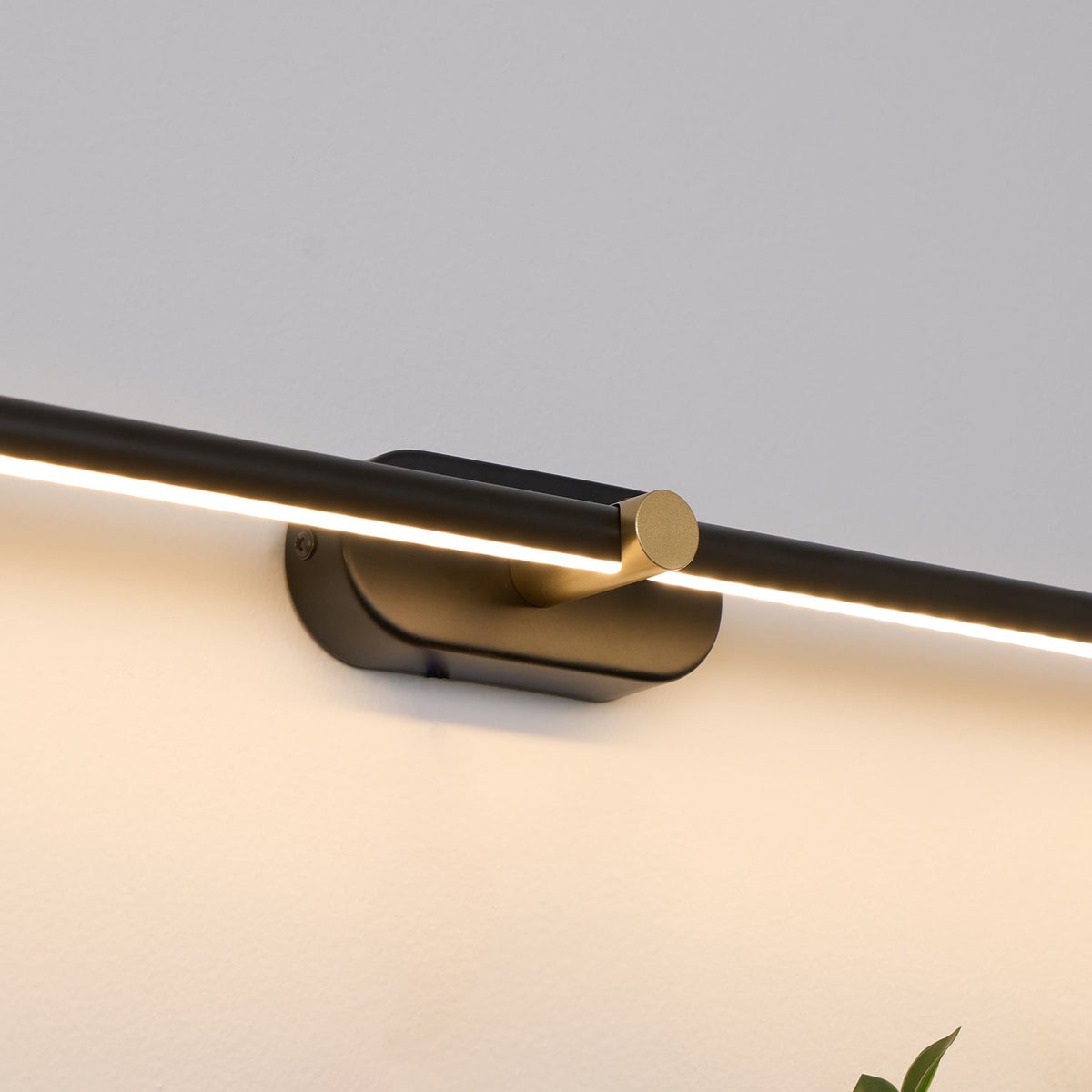 Linear Wall Lamp Metal & Acrylic, 68/98/128 cm | Black or Gold, Warm or Cool White | Integrated LED, Bathroom Safe 11