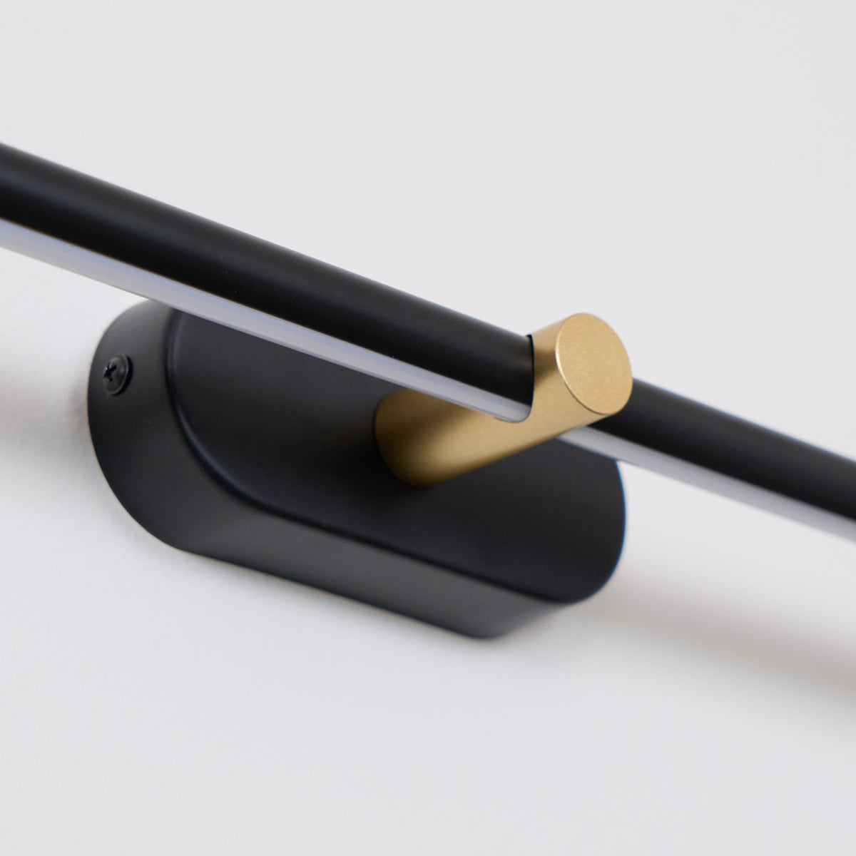 Linear Wall Lamp Metal & Acrylic, 68/98/128 cm | Black or Gold, Warm or Cool White | Integrated LED, Bathroom Safe 19