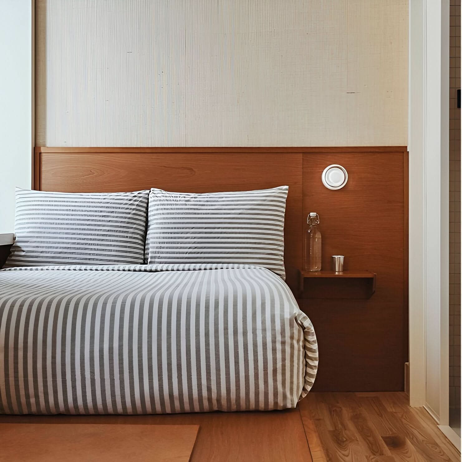 Luminous | LED Wall Light - Minimalist Aluminum Design for Modern Interiors