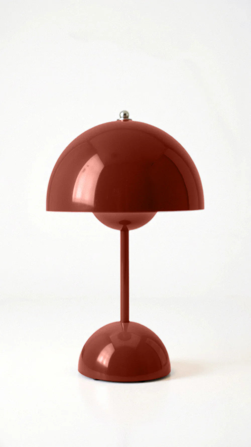 Minimalist Wireless Table Lamp 9