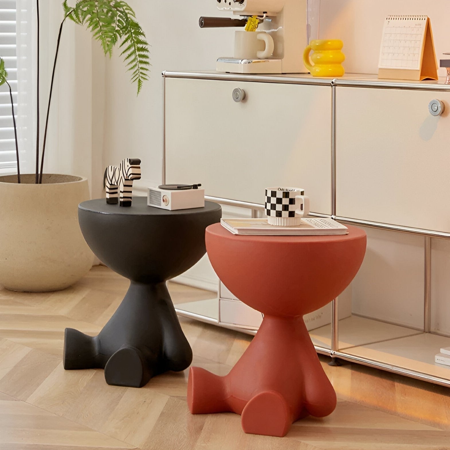 Round Coffee Table – Plastic, Timeless Design for the Living Room or Side Table 6