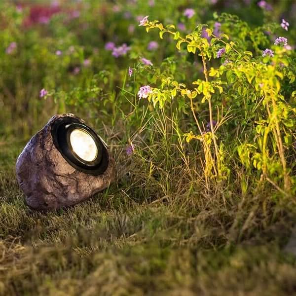 SolarRock | Solar Garden Light with Adjustable Direction - Weatherproof Stone Design