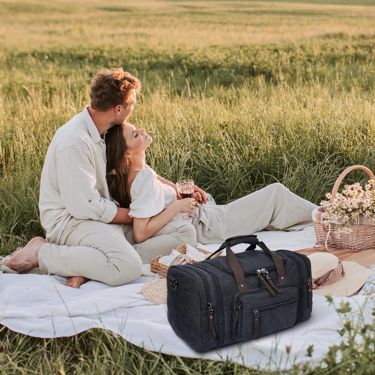 TravelMate | Expandable Duffle Bag - High-Density Canvas with 40L to 50L Capacity