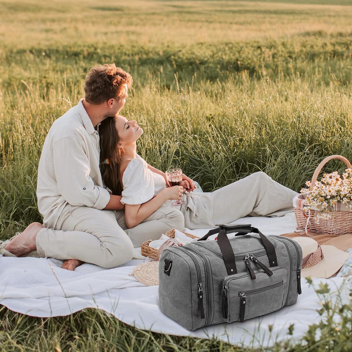 TravelMate | Expandable Duffle Bag - High-Density Canvas with 40L to 50L Capacity