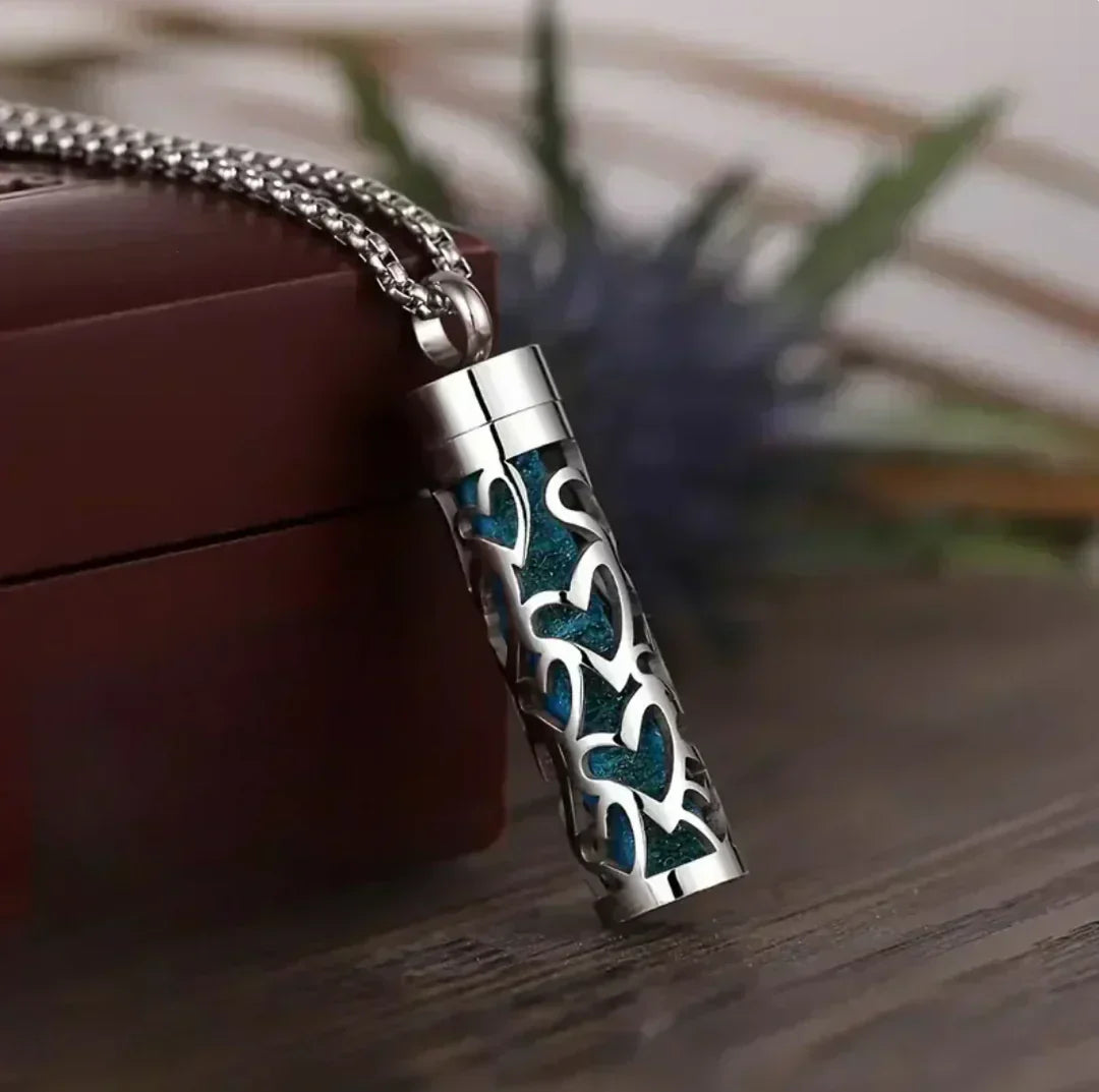Women's Aroma Diffuser Necklace | Interchangeable Scent Pads & Comfort Fit