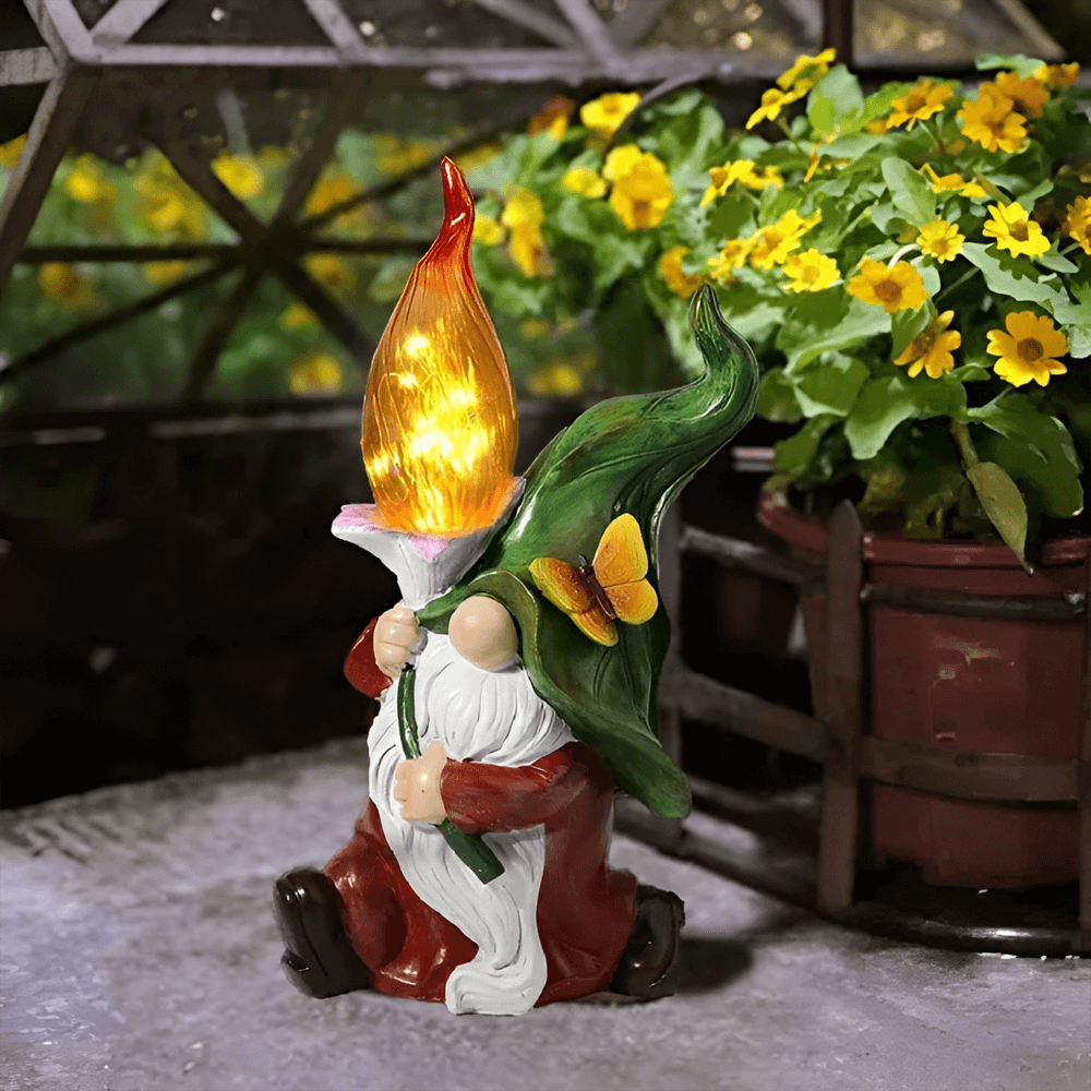 Solar Garden Lights Gnome Resin Outdoor Figure with Automatic Dusk Sensor