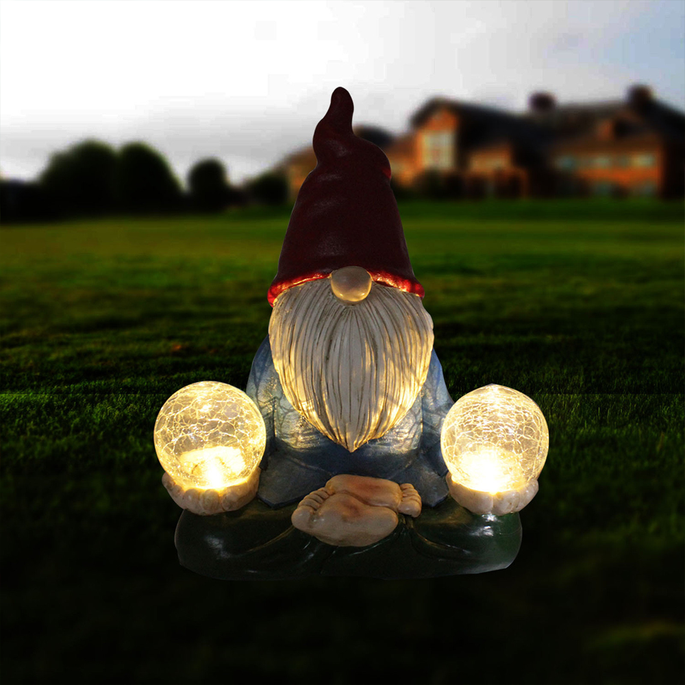Solar Garden Lights Gnome Resin Outdoor Figure with Automatic Dusk Sensor
