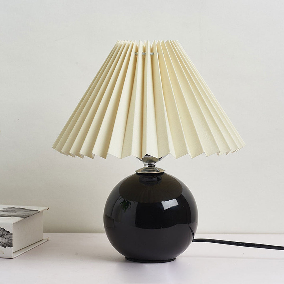 Nordic Ceramic Pleated Table Light | 1-Light Lasson Living