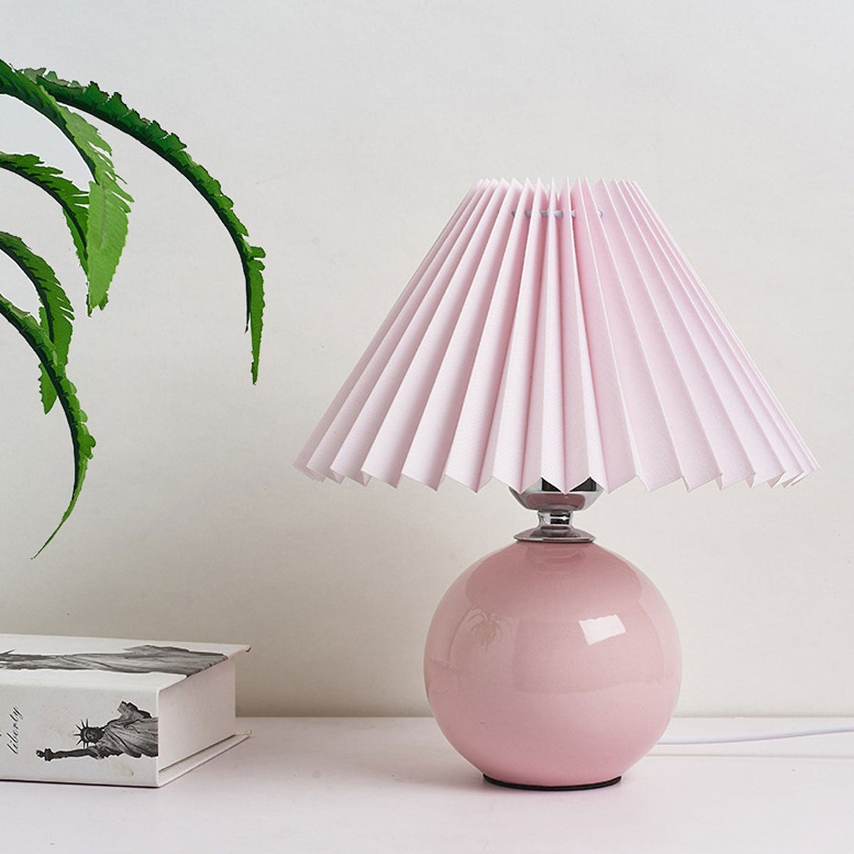 Nordic Ceramic Pleated Table Light | 1-Light Lasson Living