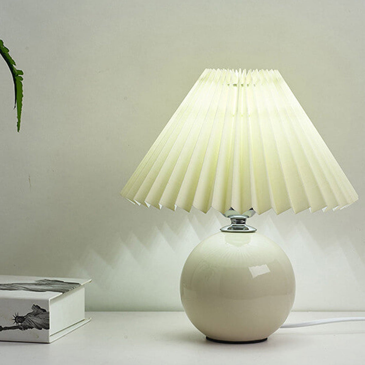 Nordic Ceramic Pleated Table Light | 1-Light Lasson Living