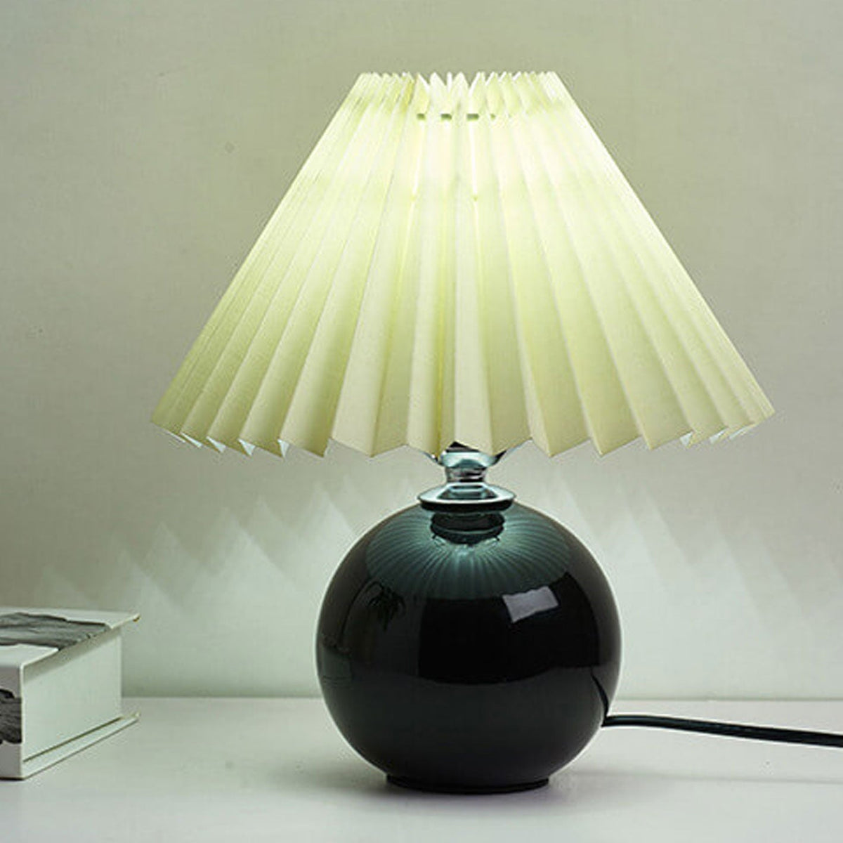 Nordic Ceramic Pleated Table Light | 1-Light Lasson Living