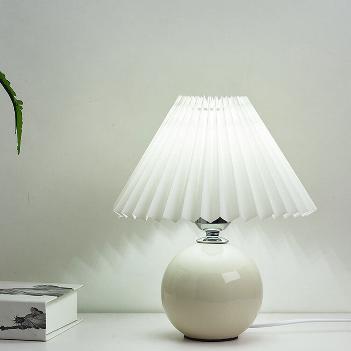 Nordic Ceramic Pleated Table Light | 1-Light Lasson Living