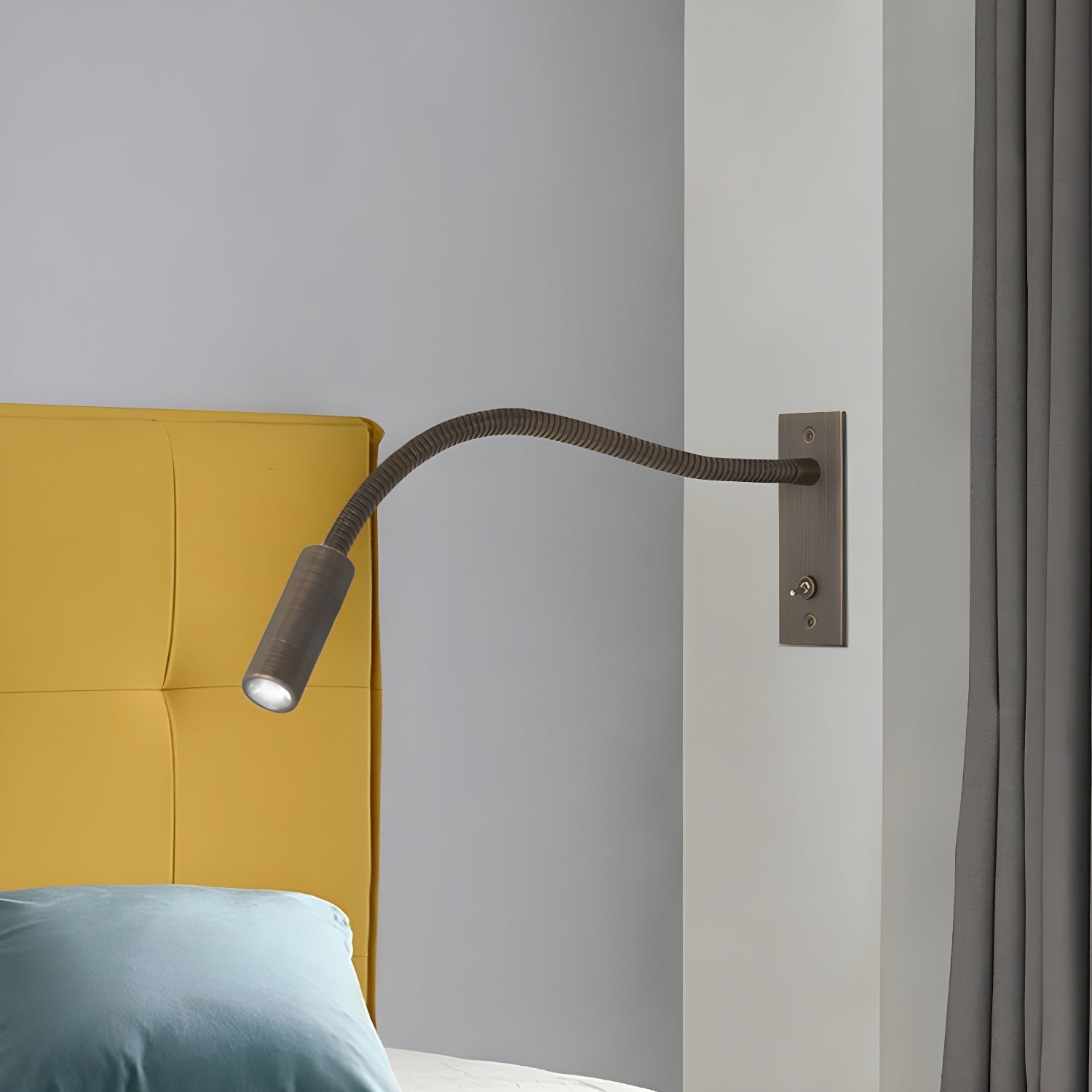 Adjustable Gooseneck Metal Wall Lamp with Cylindrical Head 1
