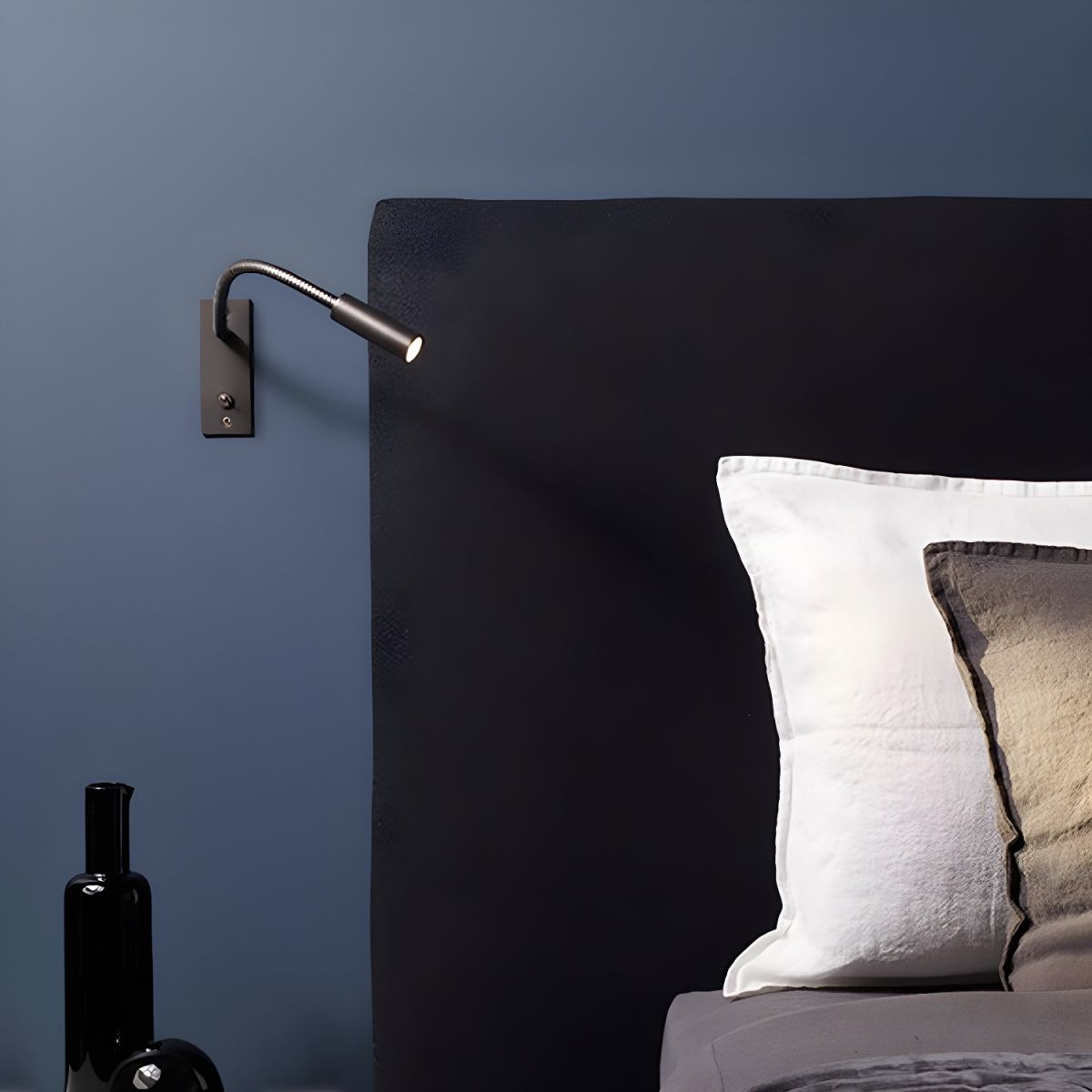 Adjustable Gooseneck Metal Wall Lamp with Cylindrical Head 4