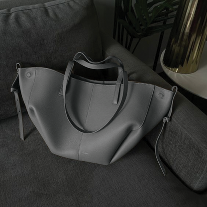 Caroline | Leather Tote Bag – Oversized Structured Design 8
