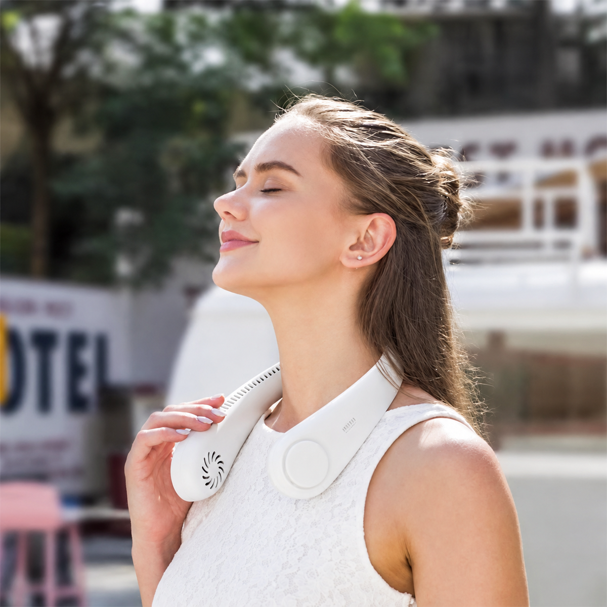 CoolBreeze | Portable Neck Fan – 360° Airflow, Rechargeable Design