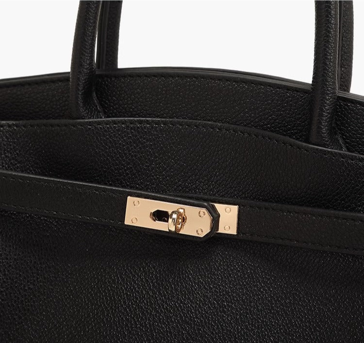 ChicStyle | Women's Handbag - Structured Crossbody Design with Detachable Strap