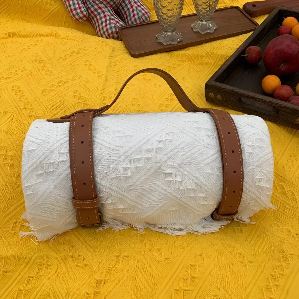 Countryside Comfort | Waterproof Picnic Mat – Large Lightweight Design