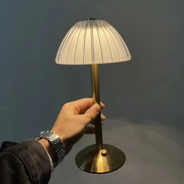 CrystalGlow | Cordless LED Table Lamp – Elegant Crystal Design 2