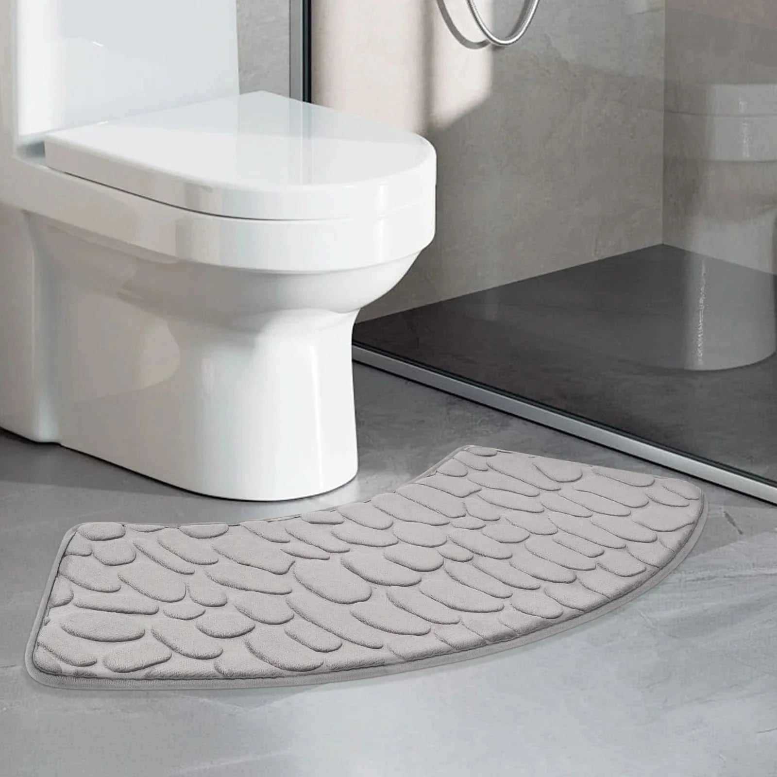 Curved Bath Mat | Non-Slip Coral Fleece Design | Quick-Drying