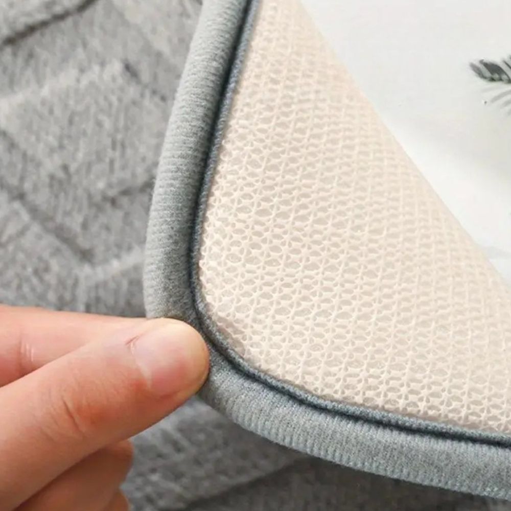 DiamondLux | Ultra-Soft Microfiber Bath Mat – Modern Geometric Design