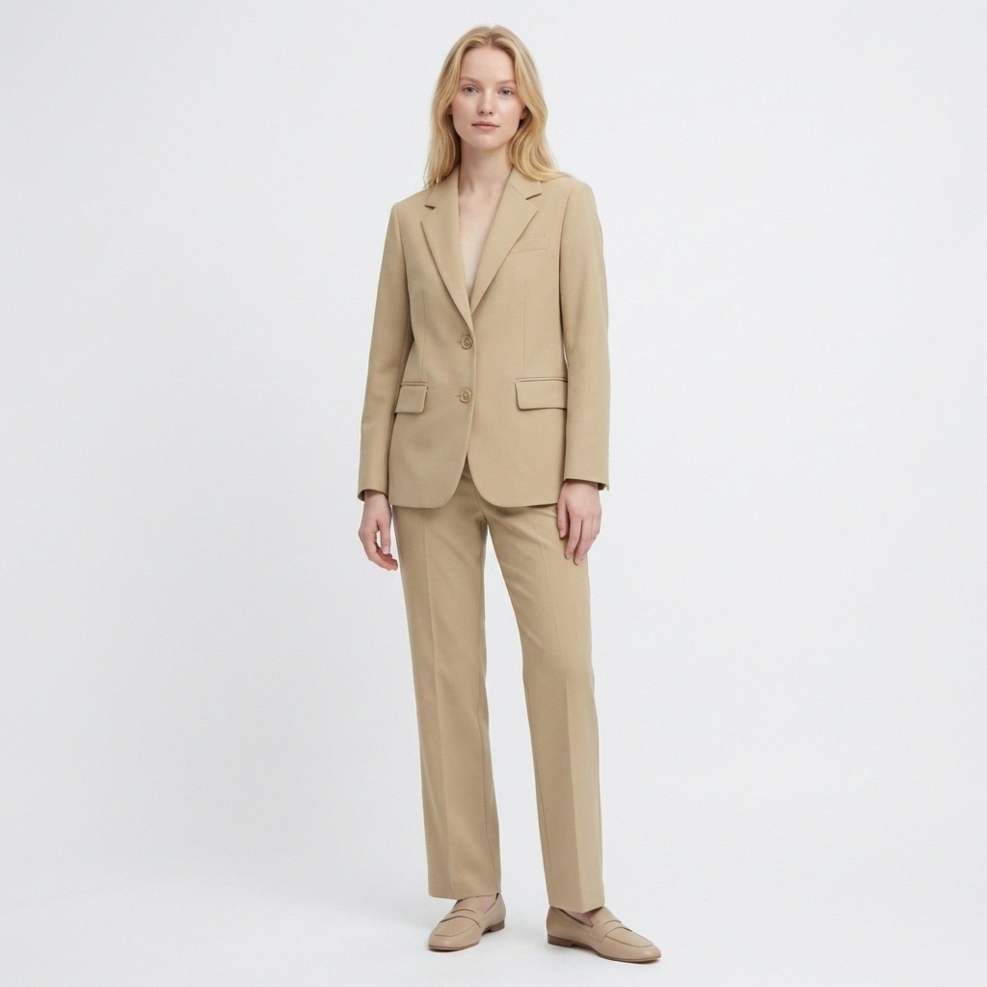 ElegantStyle | Women's Suit Set - Tailored Blazer and Trousers 3