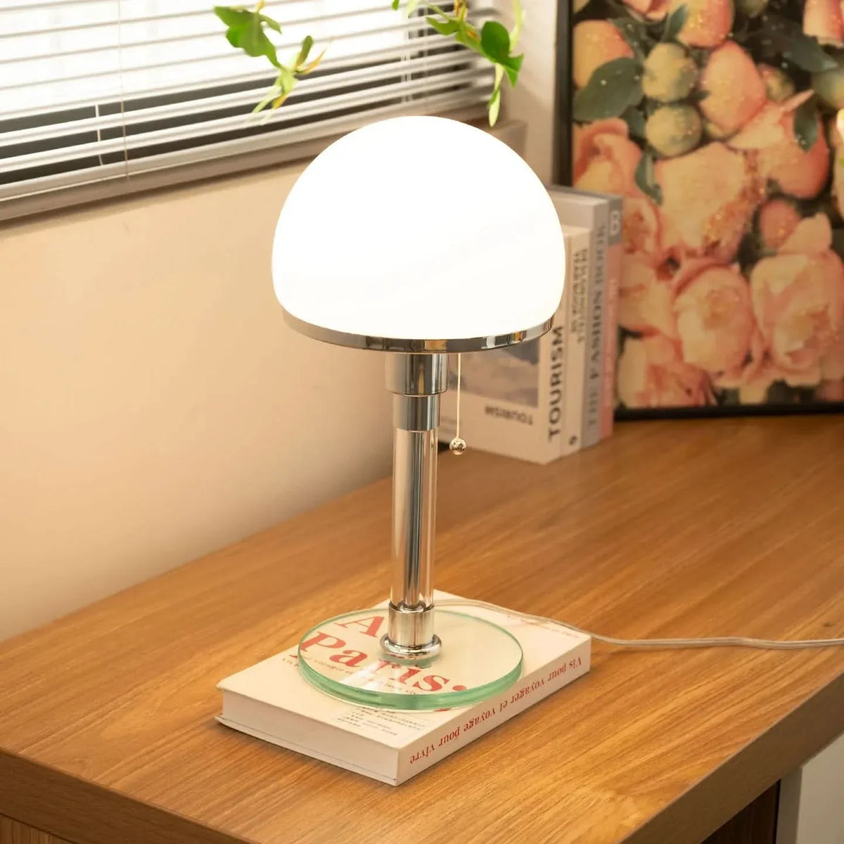 Elegant Bauhaus Table Lamp - Antique Glass Design for Living Room & Bedroom 2