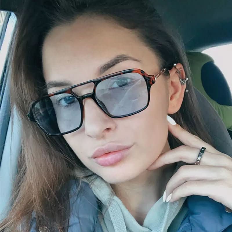 FashionView | Square Sunglasses With UV400 Protection – Blue Mirrored Lenses 2