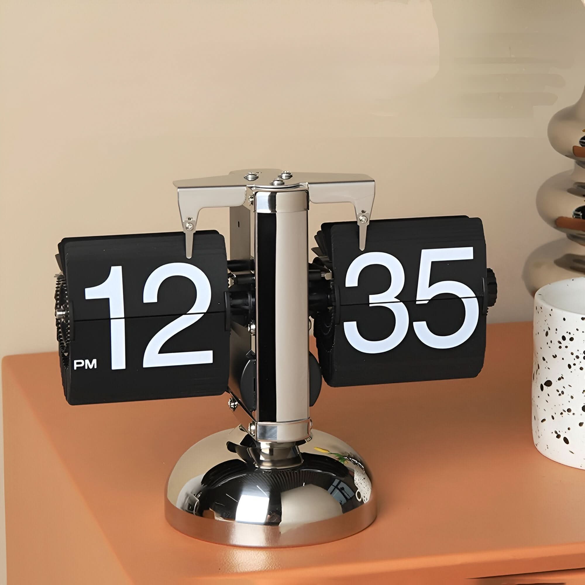 FlipFlow | Automatic Retro Flip Clock – Silent, Minimalist Desk Design
