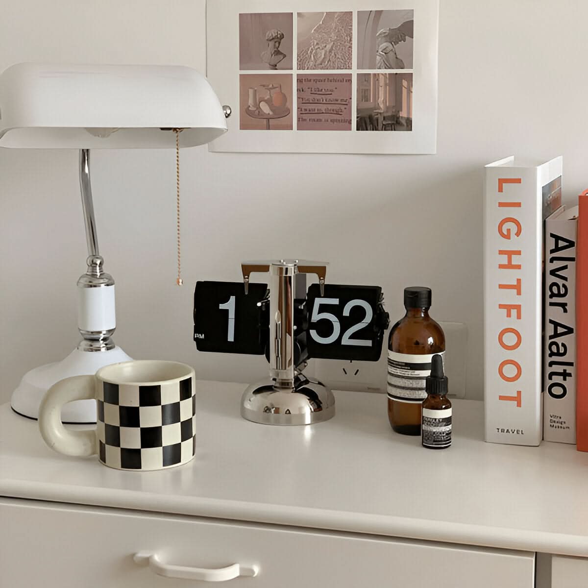 FlipFlow | Automatic Retro Flip Clock – Silent, Minimalist Desk Design