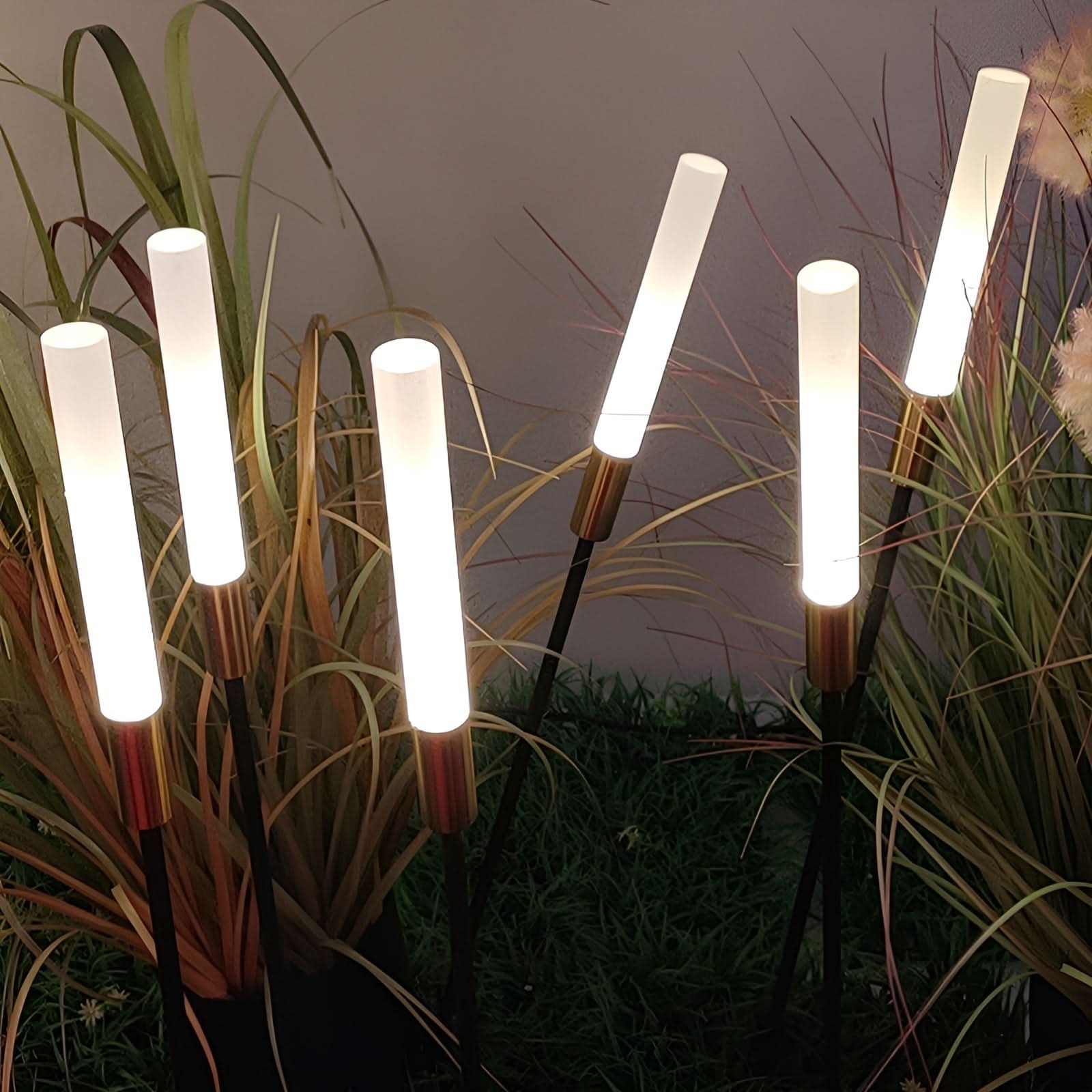 Garduru | Solar Outdoor Lights with Weather-Resistant Design - Modern LED for Gardens