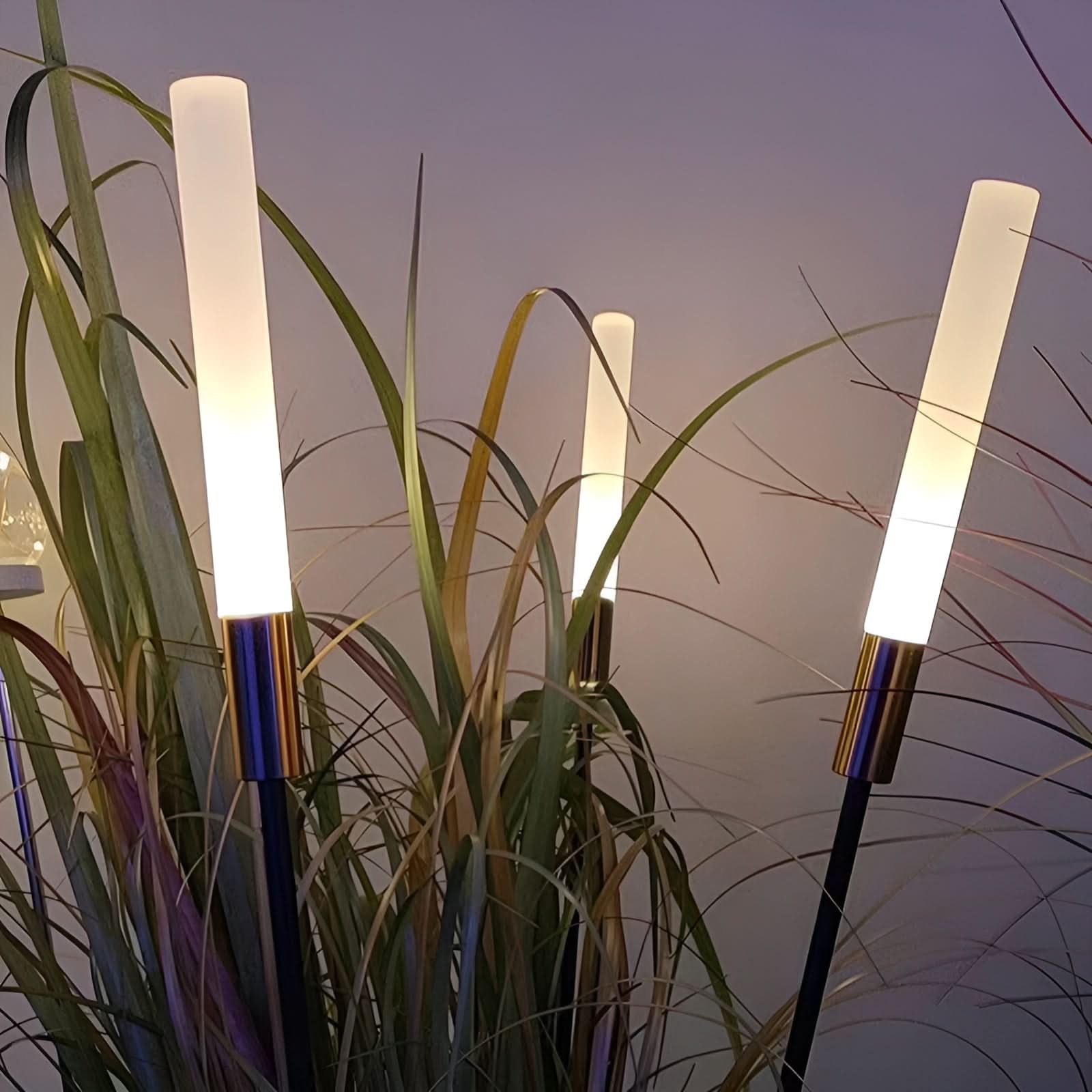 Garduru | Solar Outdoor Lights with Weather-Resistant Design - Modern LED for Gardens