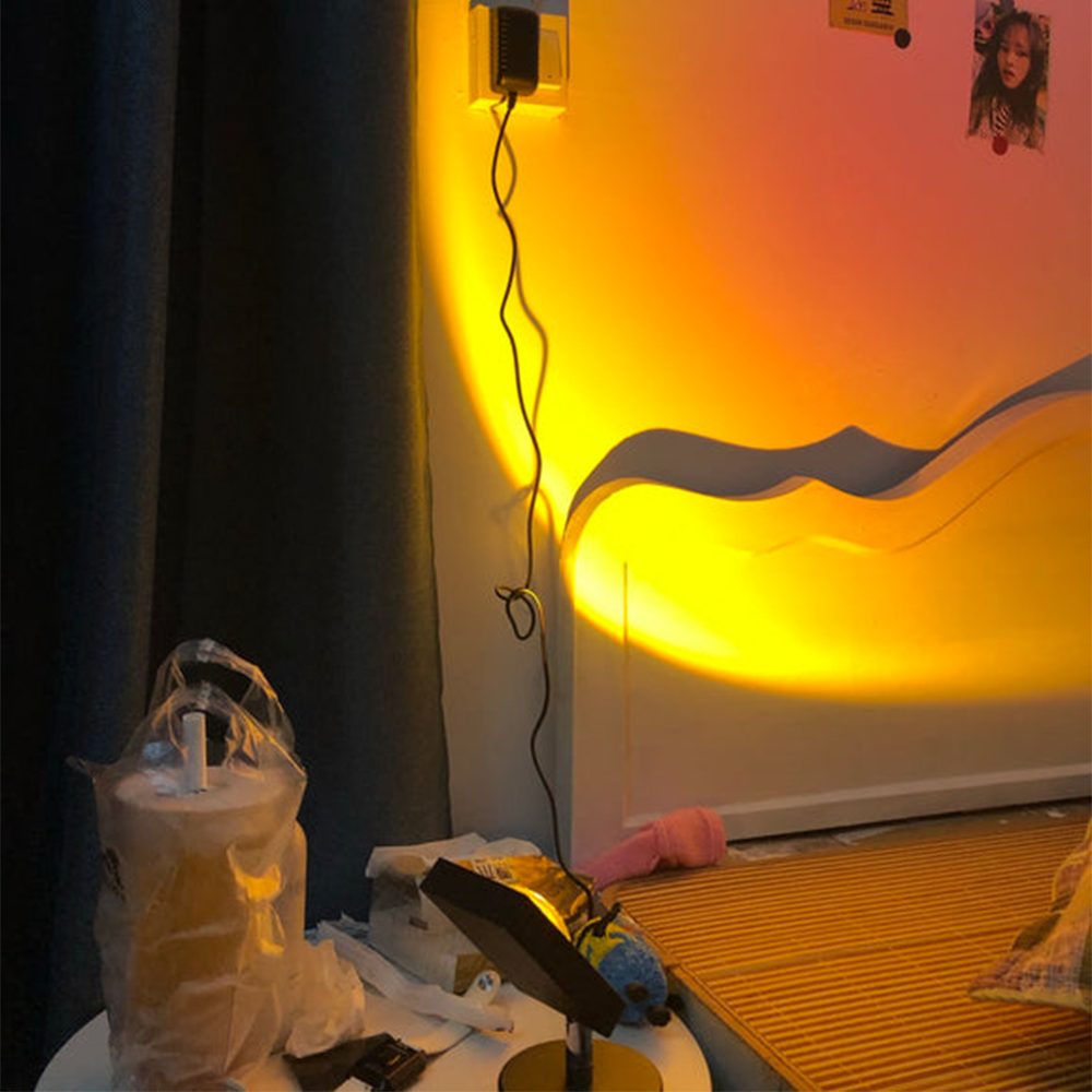 GlowBright | Retro Sunset LED Table Lamp – USB Powered, Compact Design