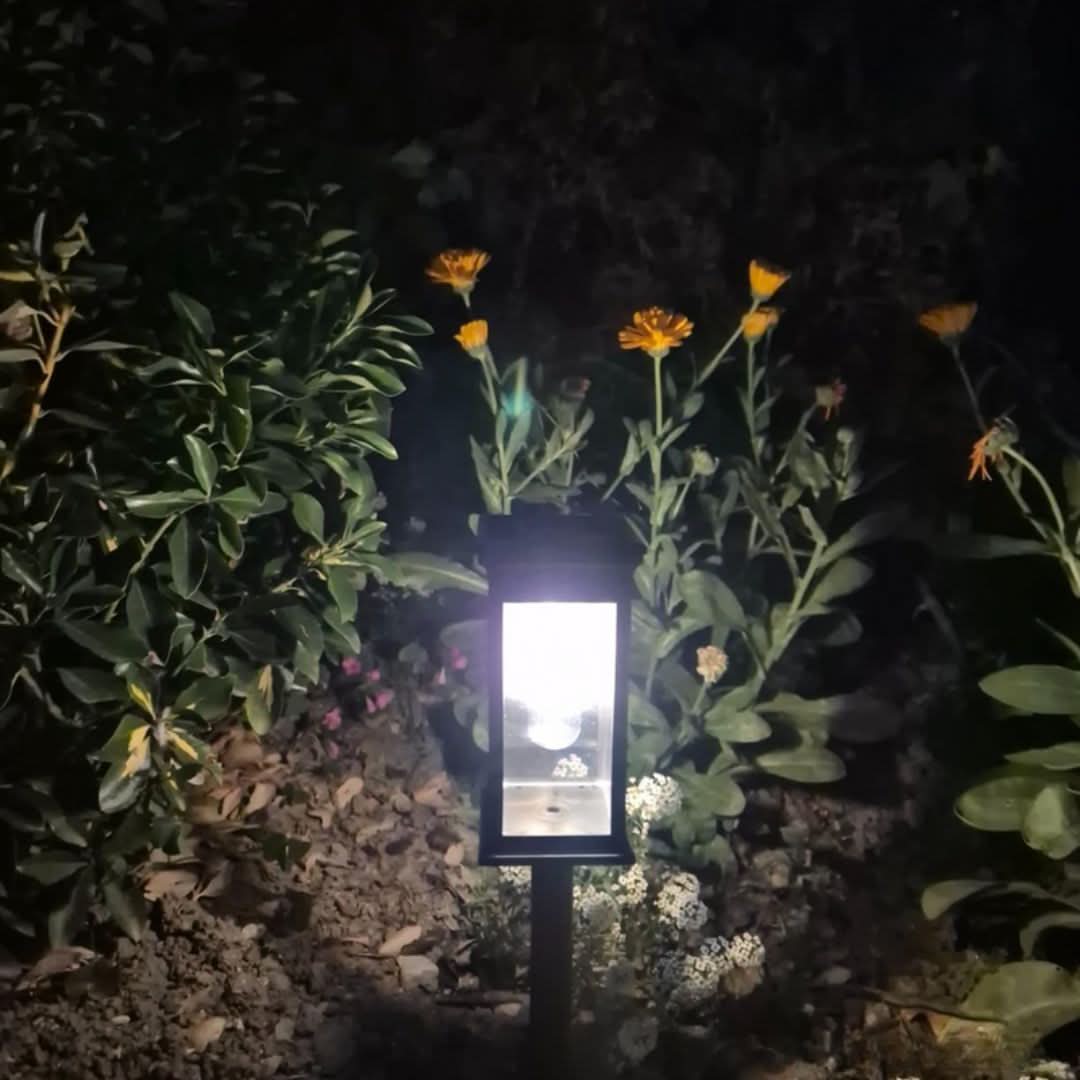 GlowPath | Wireless Solar Garden Lantern - Retro Filament Design
