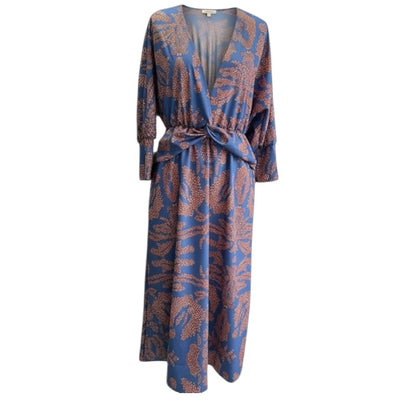 AbstractPrint | Long Sleeve Midi Dress with Twist-Front Design - V-Neck Style