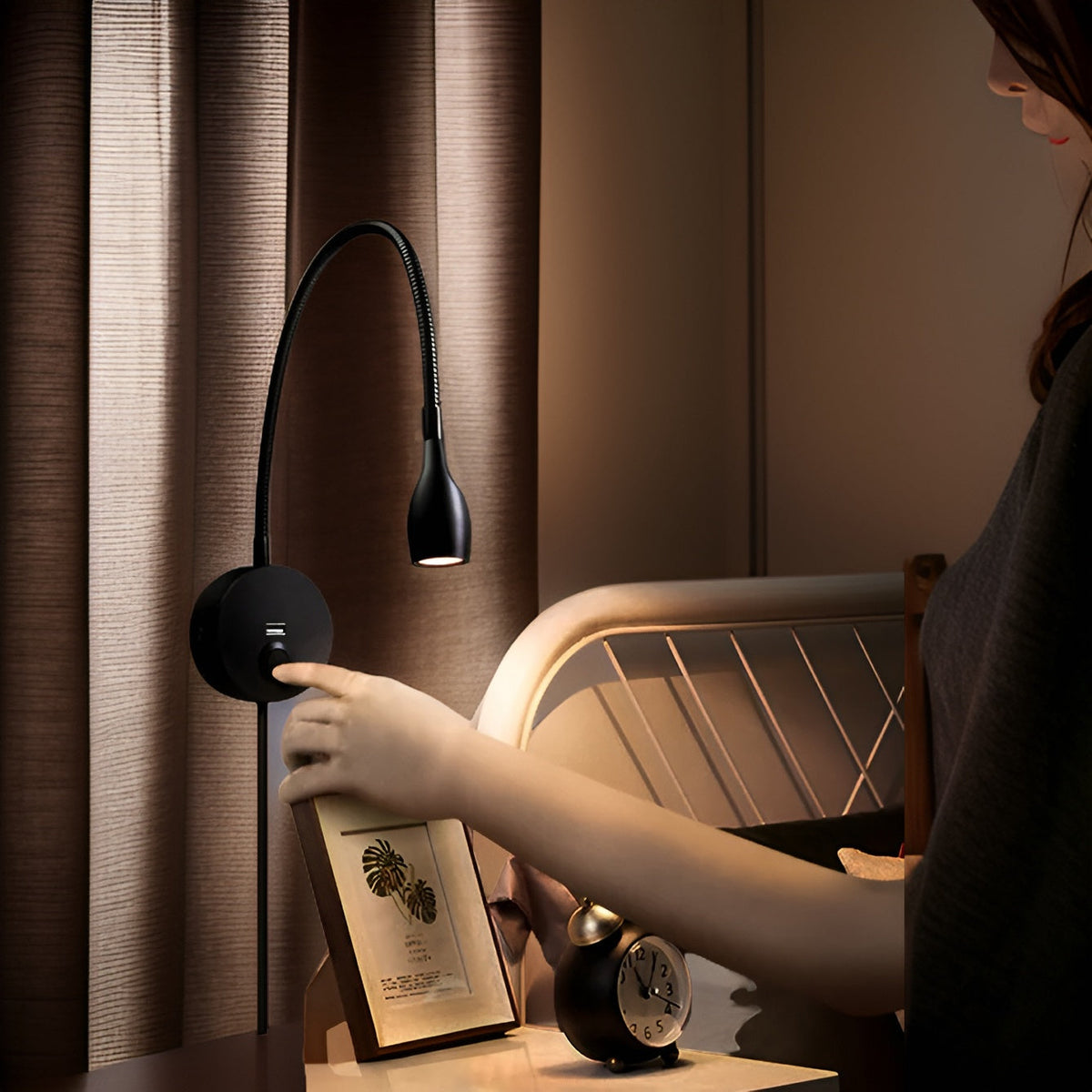 LED Wall Reading Lamp with Flexible Gooseneck | Black, 150 x 150 x 50 mm | USB Charging Port, 3 Light Colours Available 2