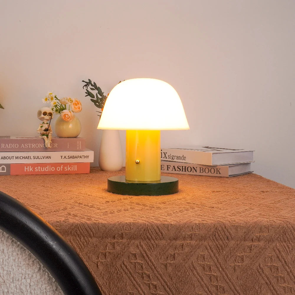 JH27_House_Table_Lamp_34