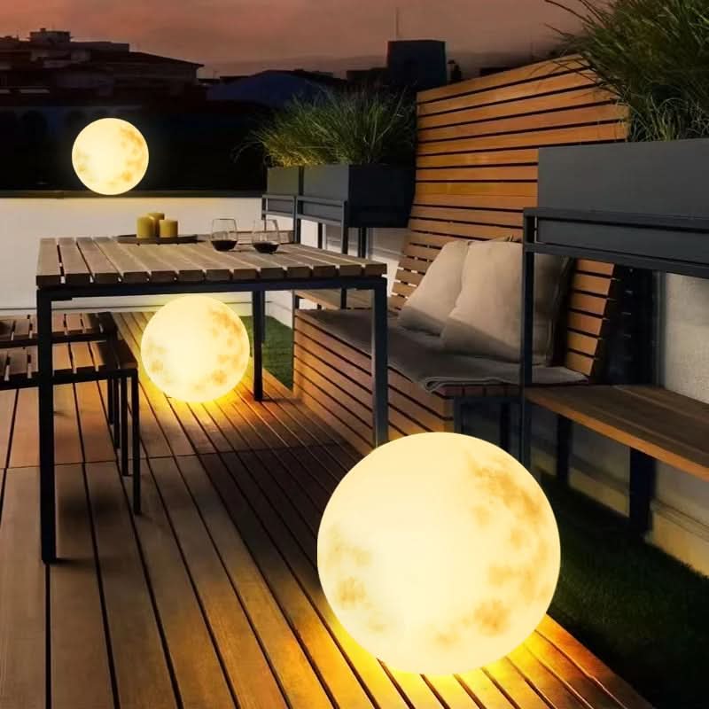 LunaGlow | Moon-Shaped Garden Lamp with USB Rechargeable LED - Weather-Resistant Outdoor Light