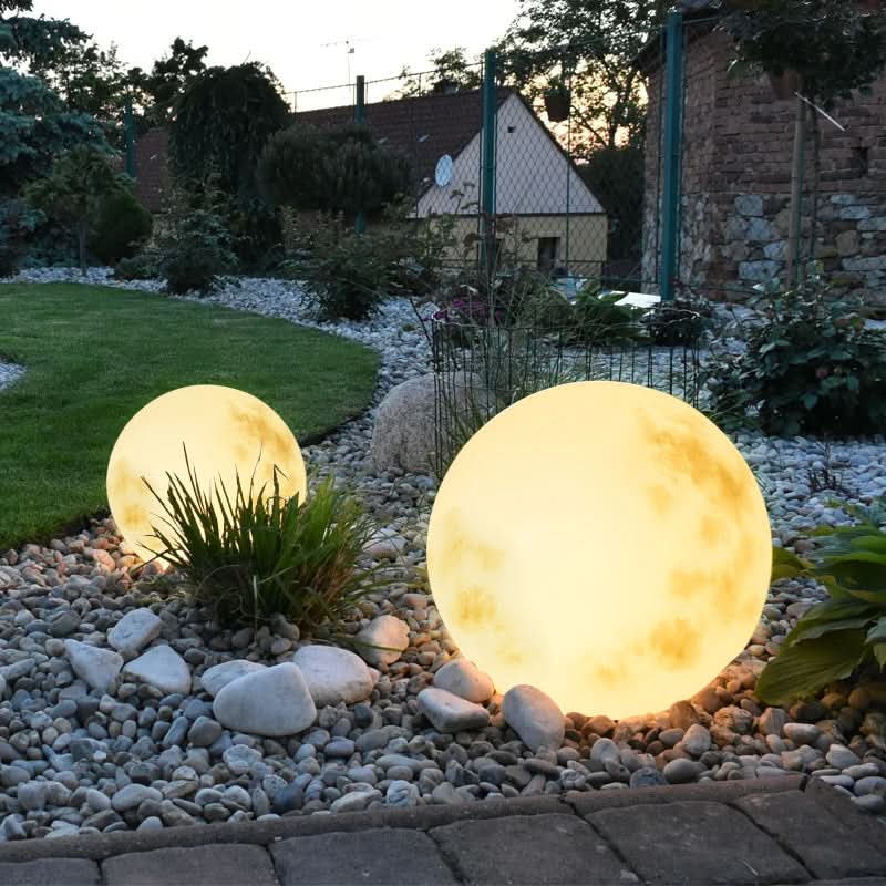 LunaGlow | Moon-Shaped Garden Lamp with USB Rechargeable LED - Weather-Resistant Outdoor Light