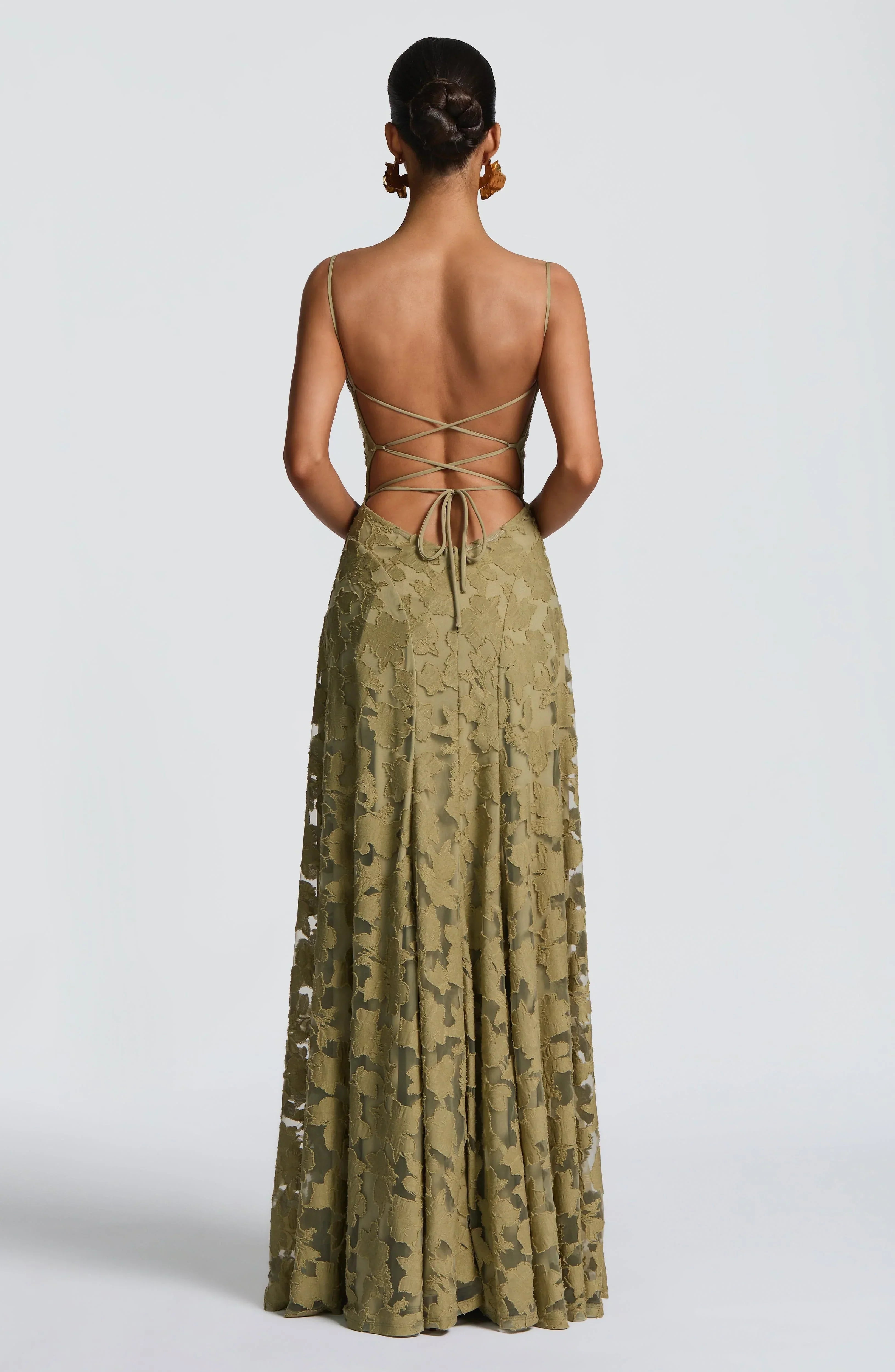 Maxi Dress for Women – Long Sleeve Fitted Waist Flowing Design