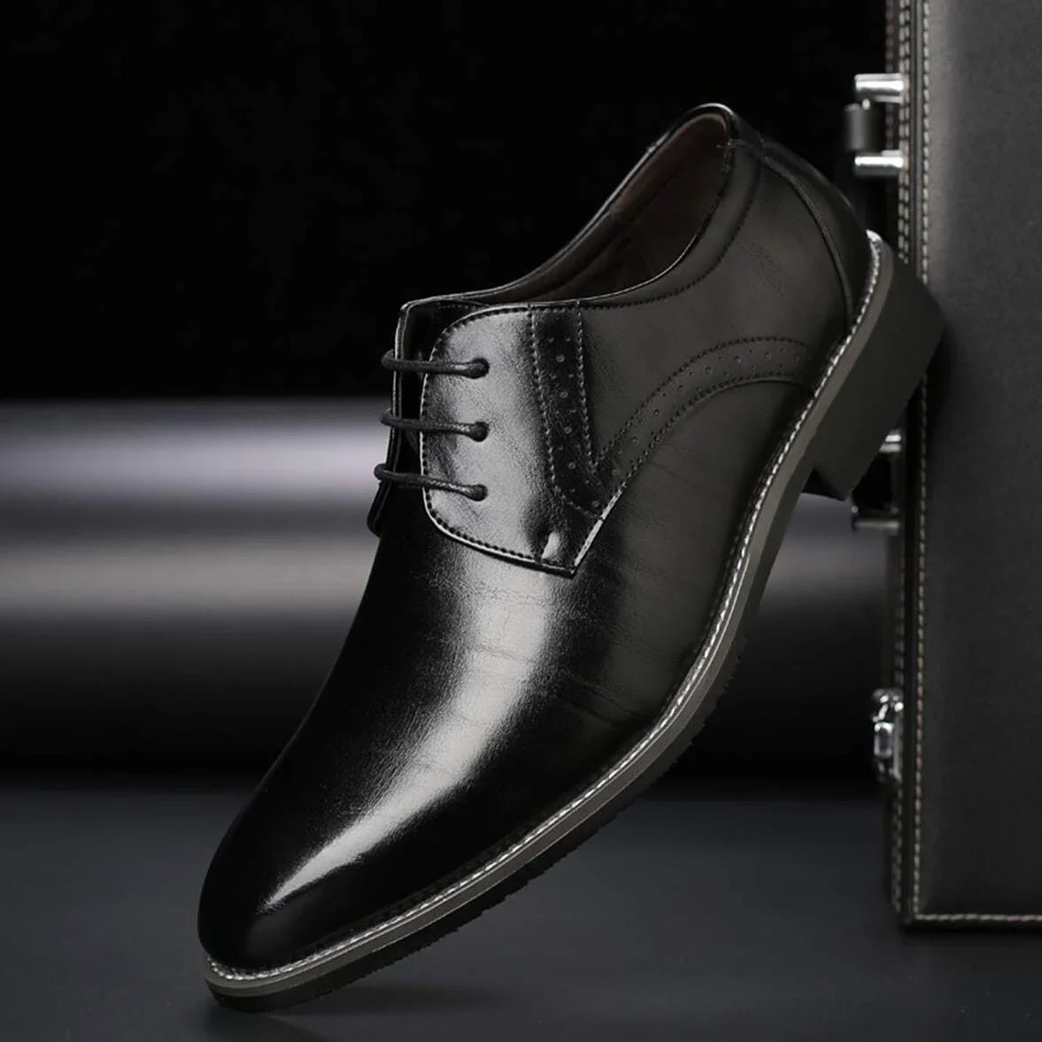 Men's Black Dress Shoes – Oxford Lace-Up Design With Brogue Detailing